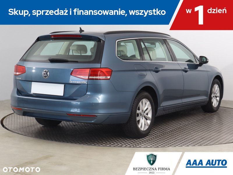 Volkswagen Passat - 6