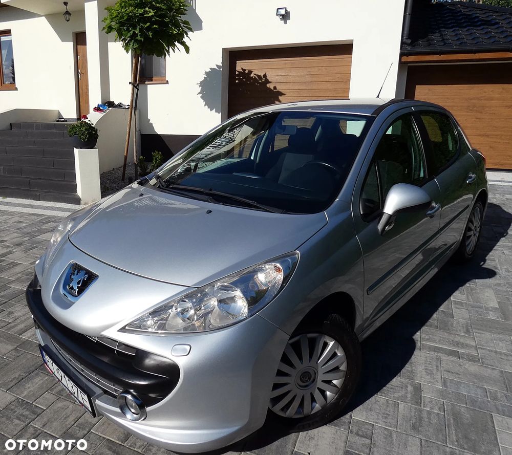 Peugeot 207 1.6 Trendy - 12