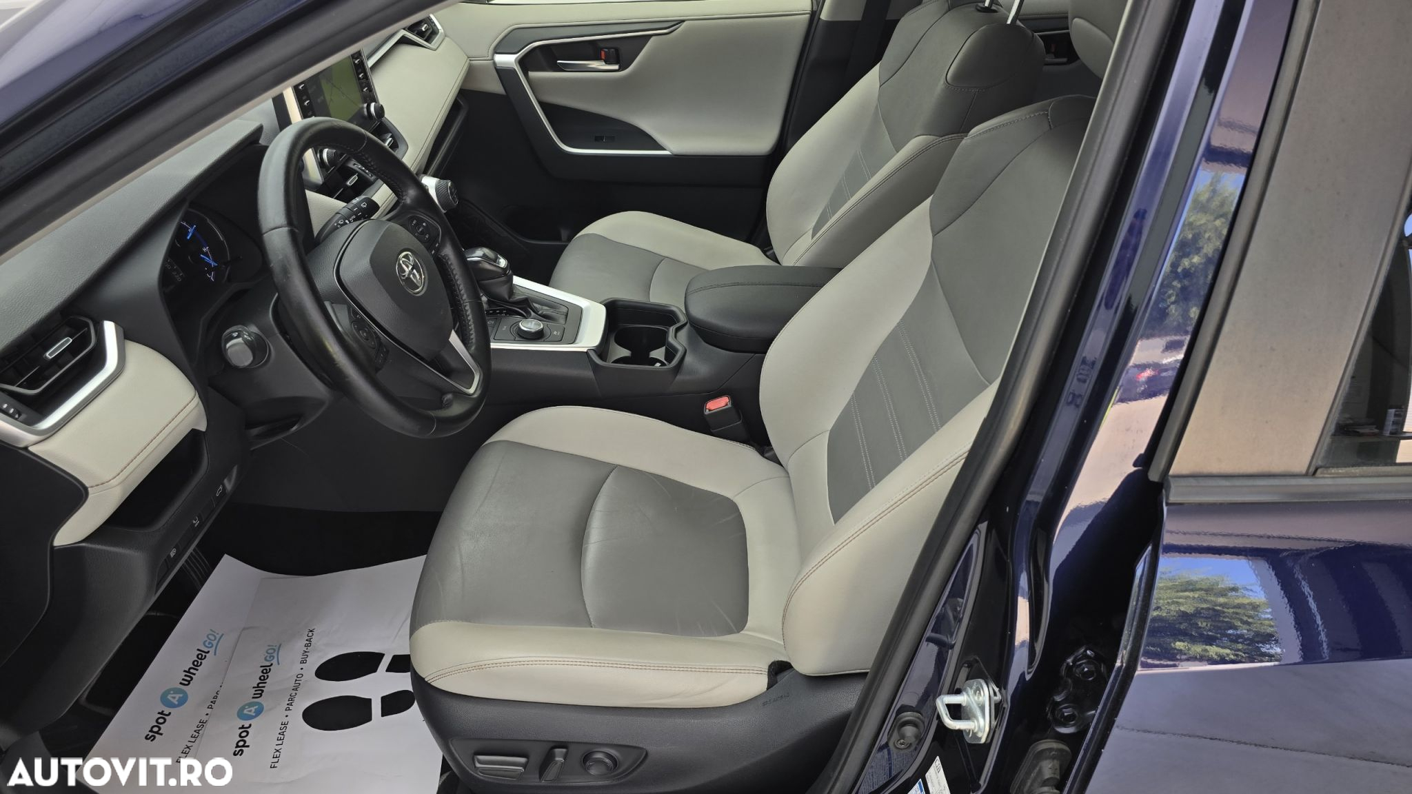 Toyota RAV4 - 12