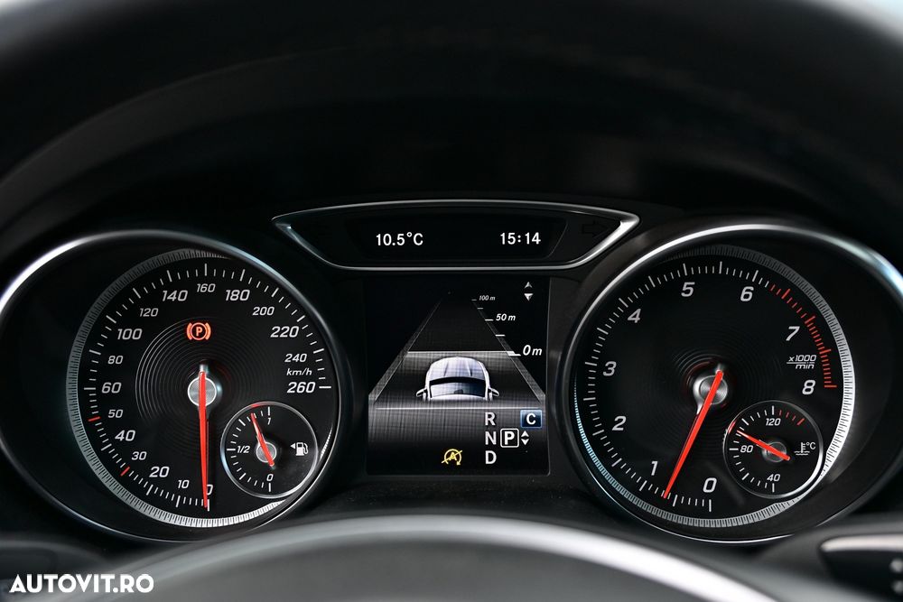 Mercedes-Benz GLA - 22