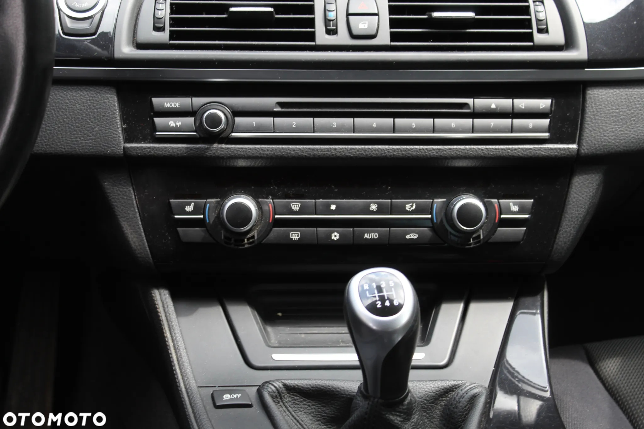 BMW Seria 5 523i - 12