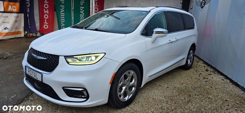 Chrysler Pacifica - 21