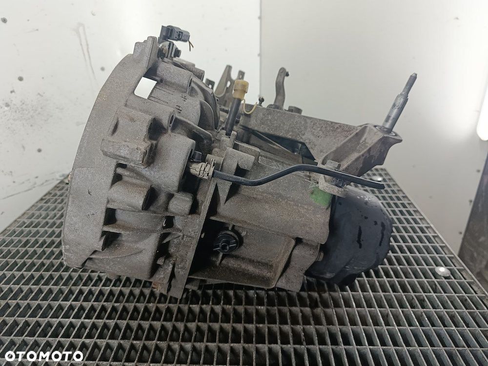 SKRZYNIA BIEGÓW MANUALNA 5 RENAULT MEGANE II JH3 1.6 16V - 5
