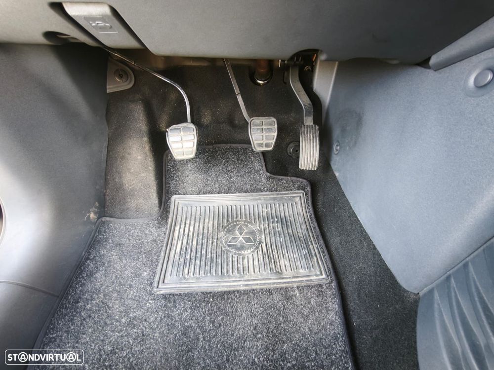 Mitsubishi Colt - 11