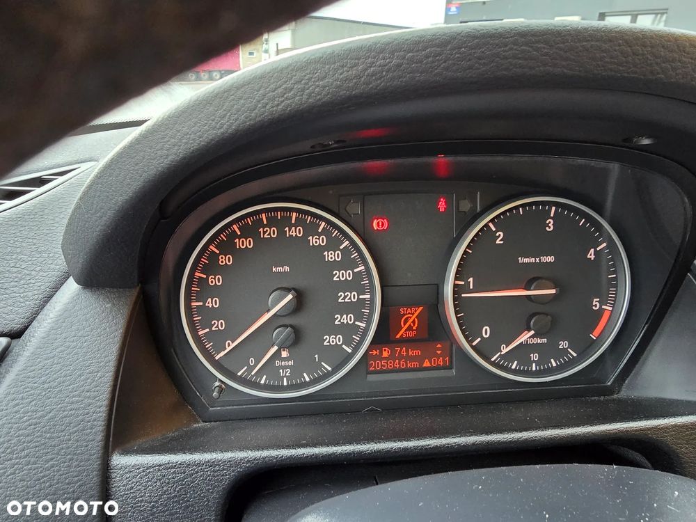 BMW X1 sDrive18d xLine - 17