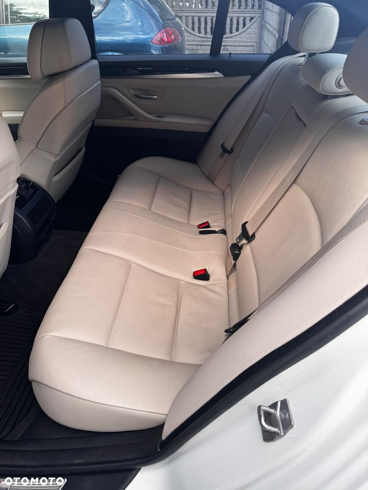 BMW Seria 5 535i - 11