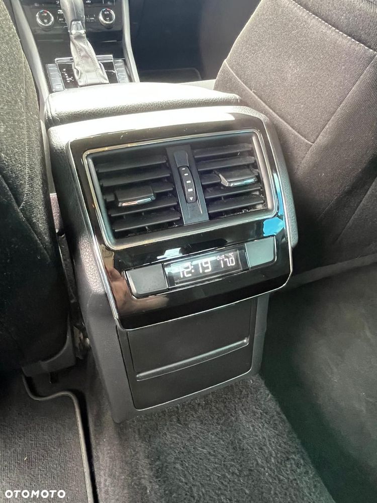 Skoda Superb 2.0 TDI DSG Style - 16