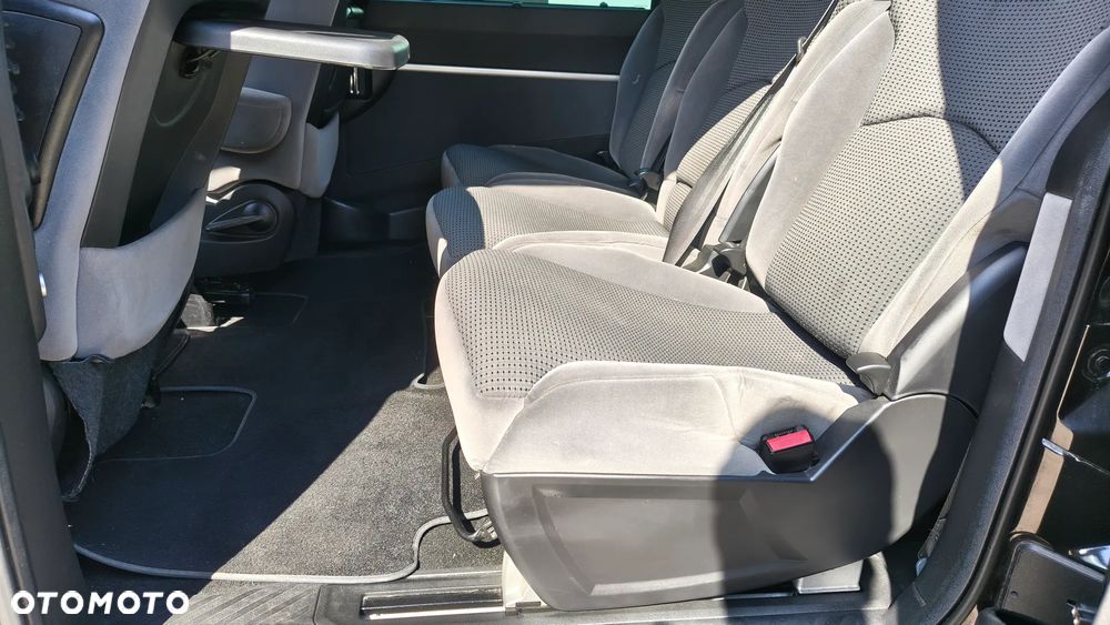 Peugeot 807 2.0 HDi Premium Euro5 - 10