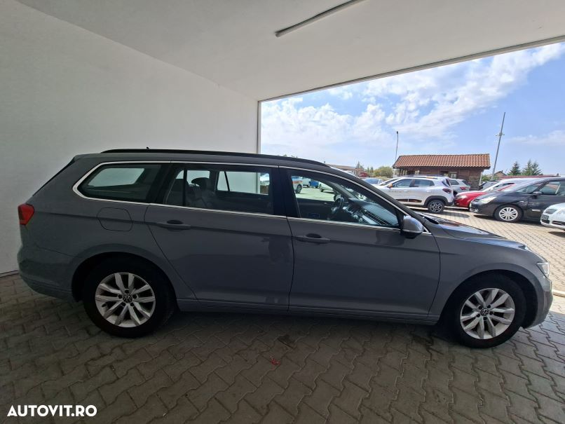 Volkswagen Passat 2.0 TDI DSG Comfortline - 22