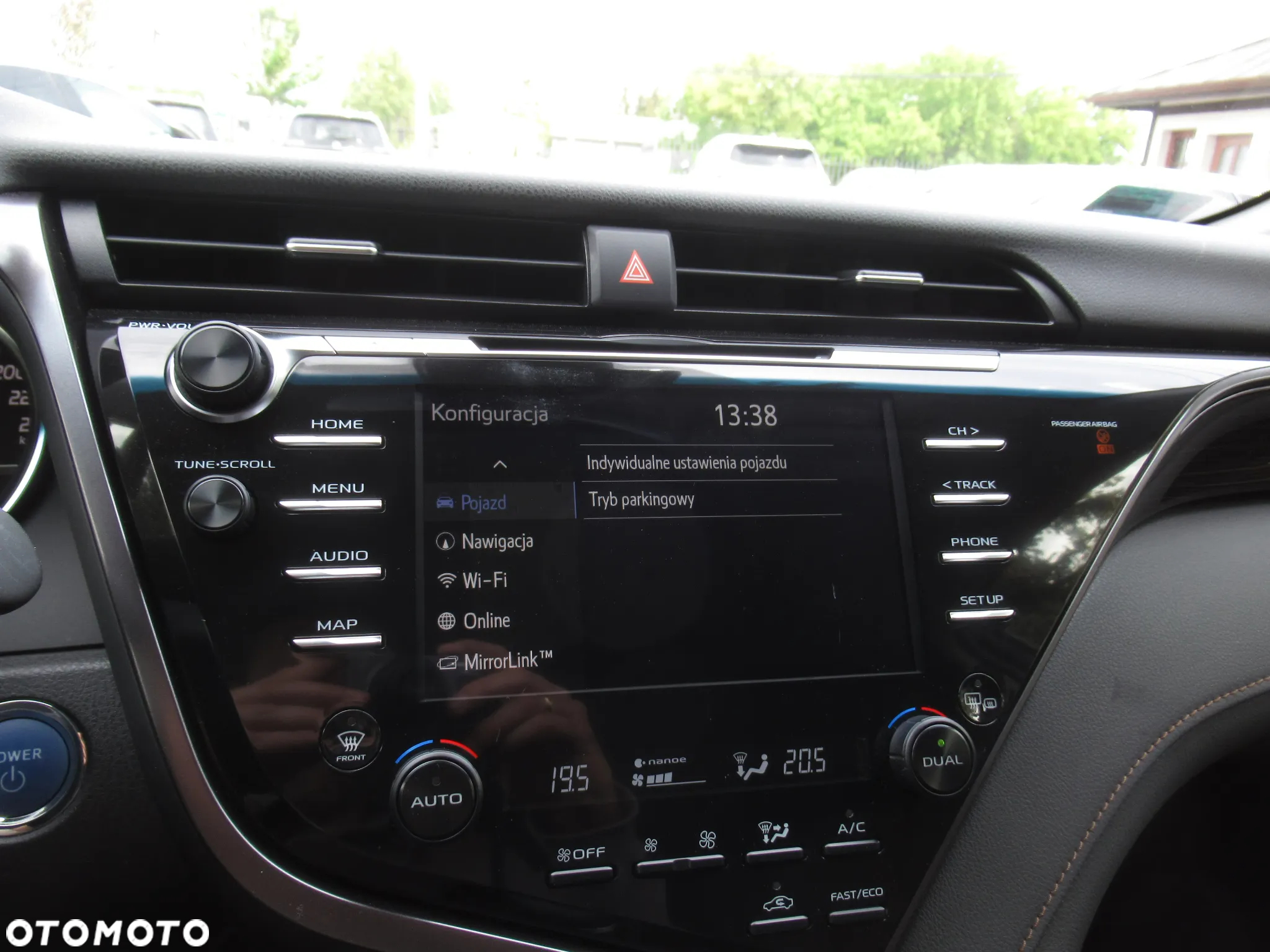 Toyota Camry 2.5 Hybrid Prestige CVT - 23