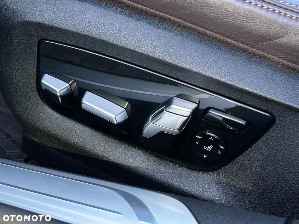 BMW Seria 7 730d sport - 36