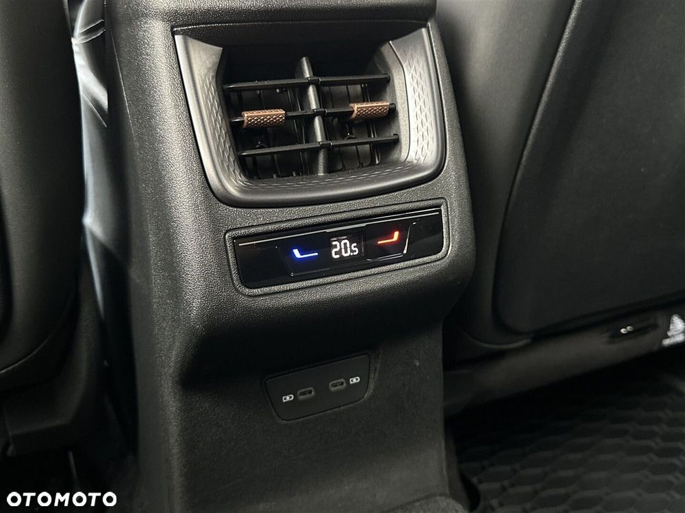 Cupra Terramar 1.5 eTSI mHEV DSG - 33