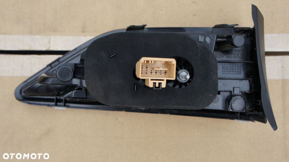 TYLNA LEWA PRAWA LAMPA VW GOLF VIII LED HATCHBACK - 4