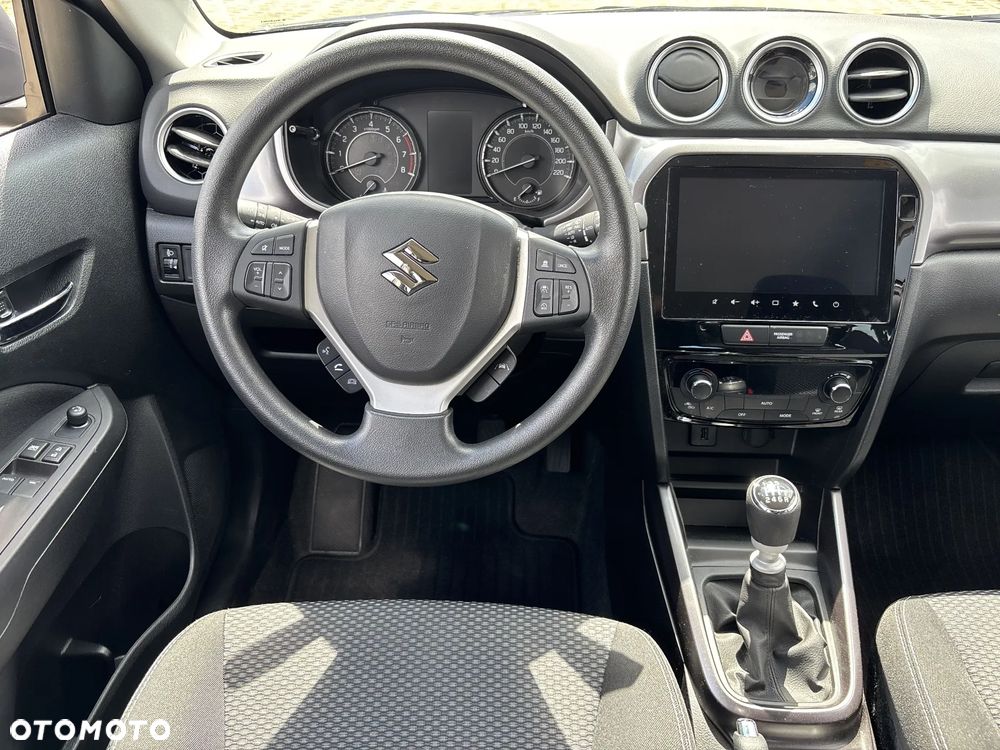 Suzuki Vitara 1.4 Boosterjet mHEV Premium 2WD - 11