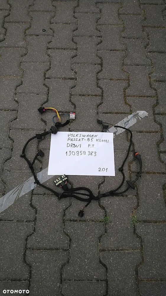 WIĄZKI DRZWI VW - 1