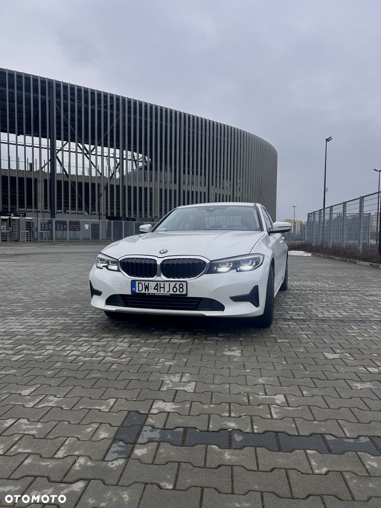 BMW Seria 3 318i - 12