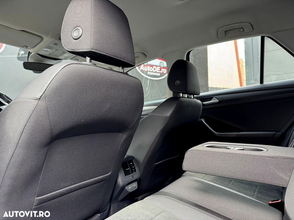 Volkswagen T-Roc - 27