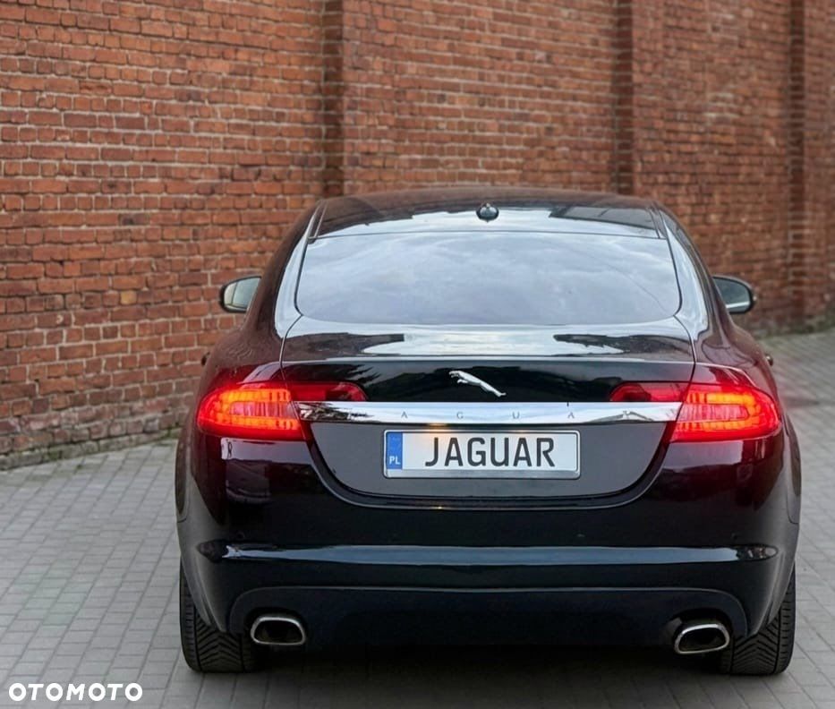 Jaguar XF 2.7 V6 D Premium Luxury - 5