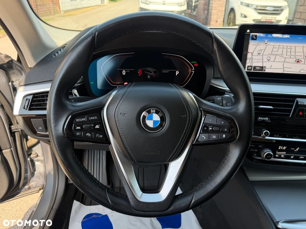 BMW Seria 5 520d mHEV - 24
