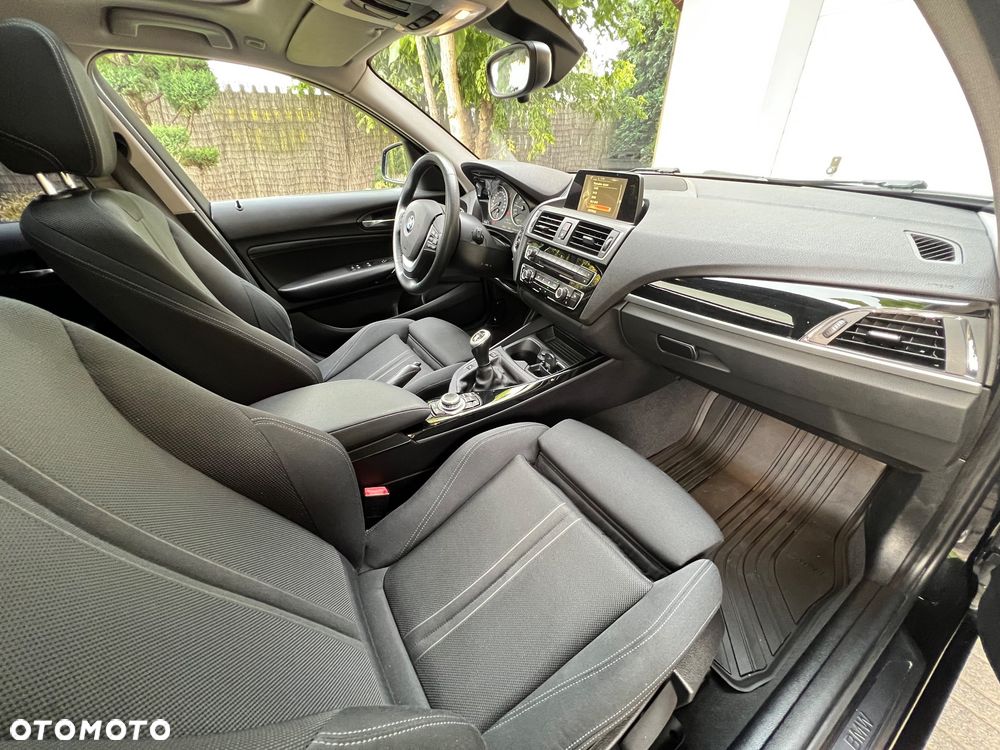 BMW Seria 1 120i Sport Line - 17