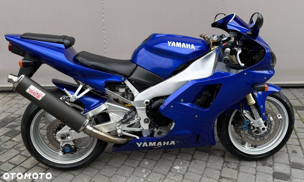 Yamaha YZF - 1