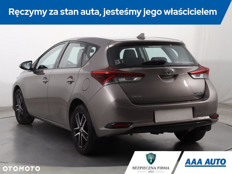 Toyota Auris - 5