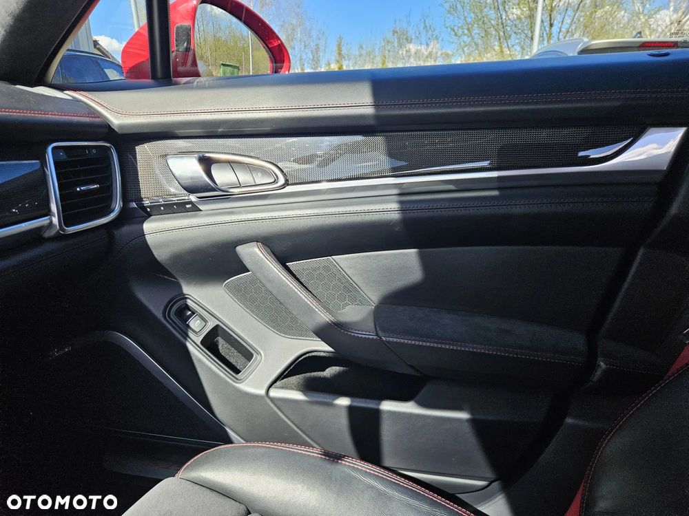 Porsche Panamera - 14