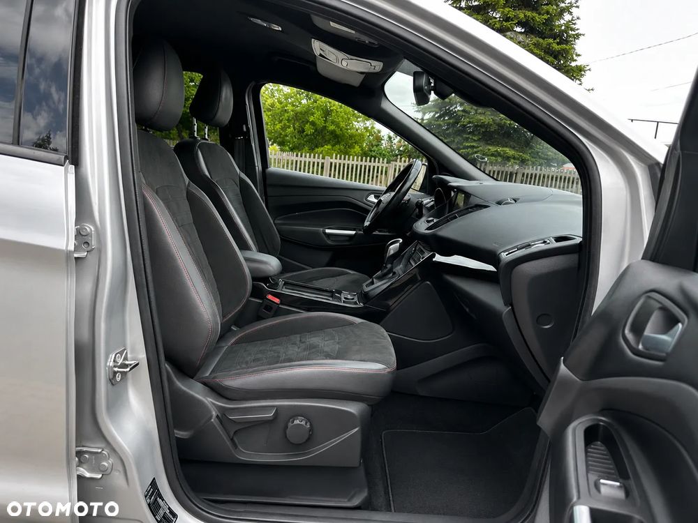 Ford Kuga 2.0 TDCi 4x4 ST-Line - 10