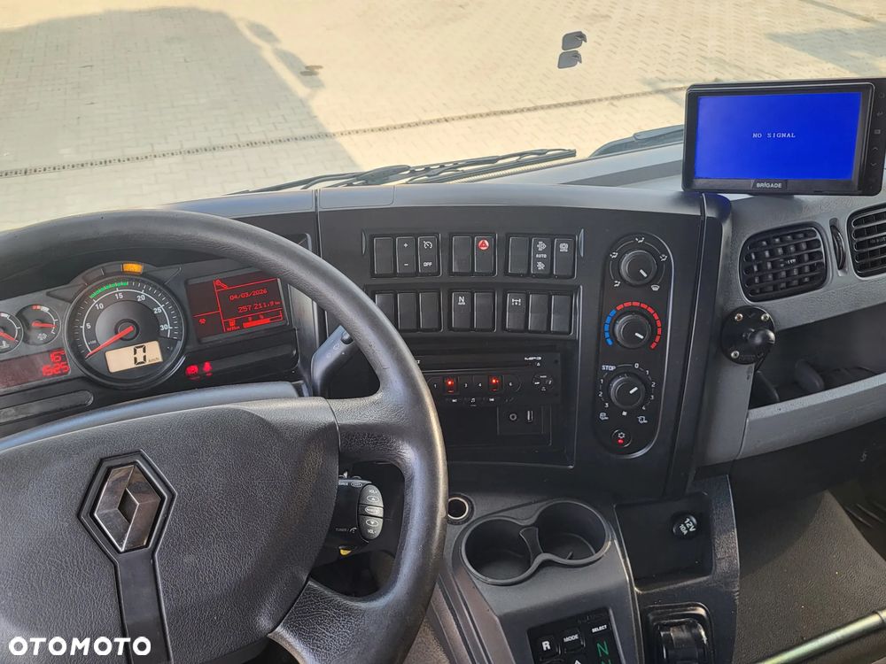 Renault D Wide 19 - 24