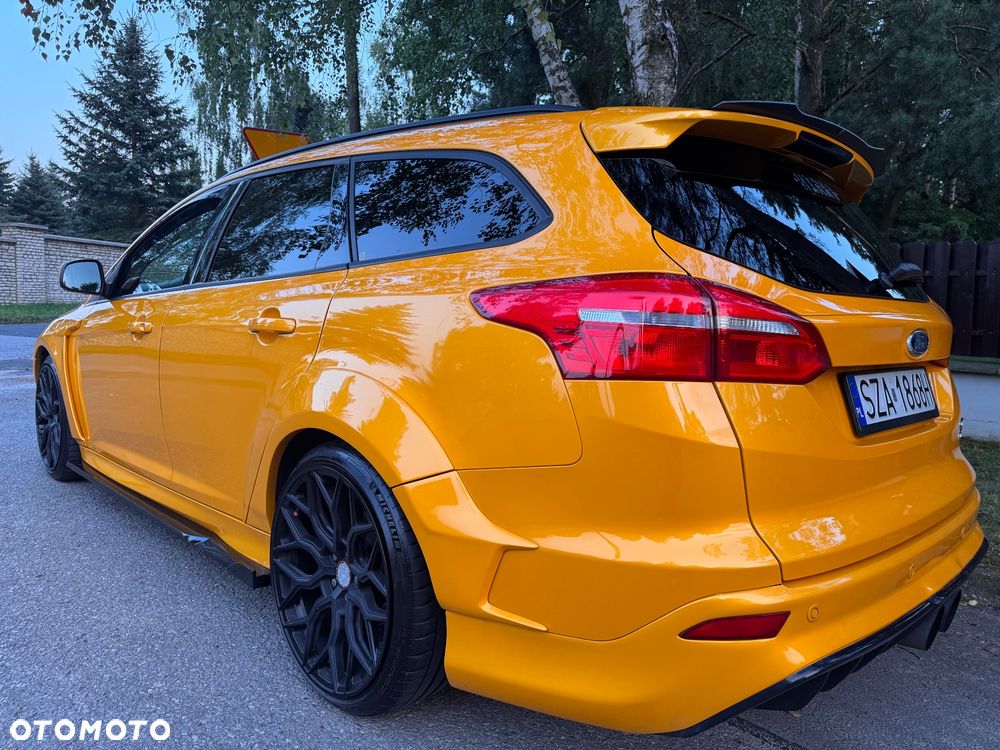 Ford Focus 2.0 EcoBoost ST - 16