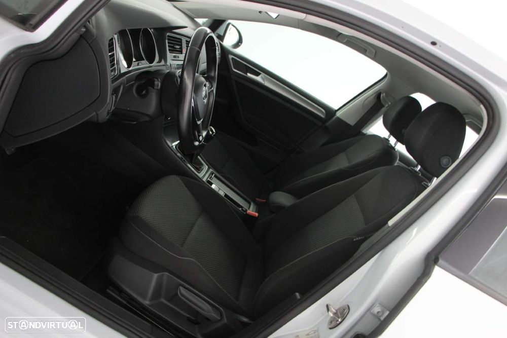 VW Golf 1.6 TDI Trendline - 22