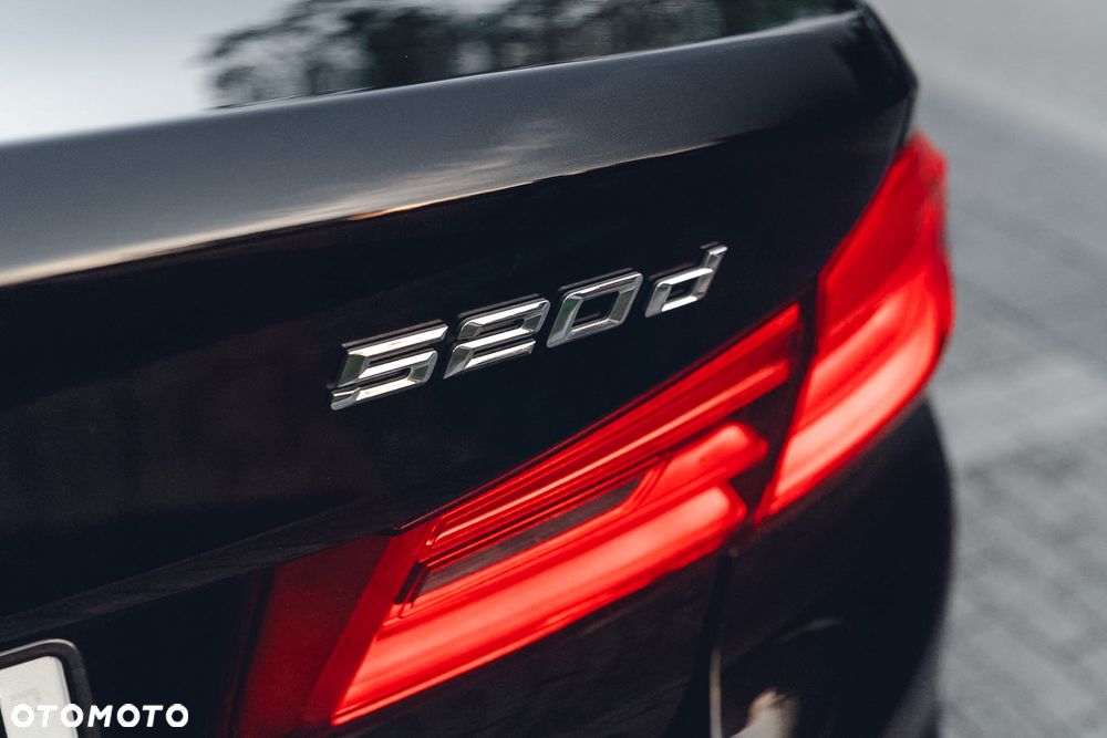 BMW Seria 5 520d xDrive M Sport sport - 38
