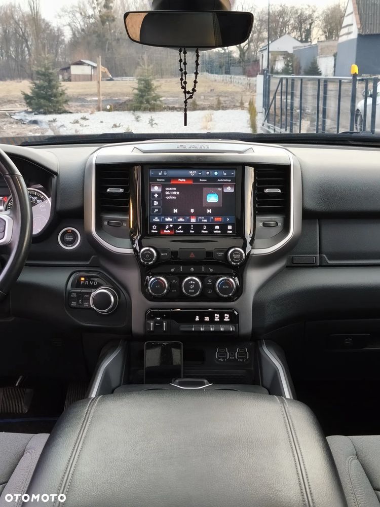 RAM 1500 Crew Cab Shortbed Bighorn - 30