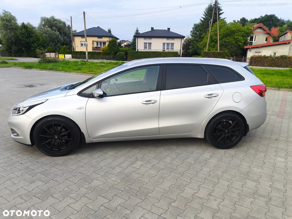 Kia Ceed 1.6 CRDi L - 10