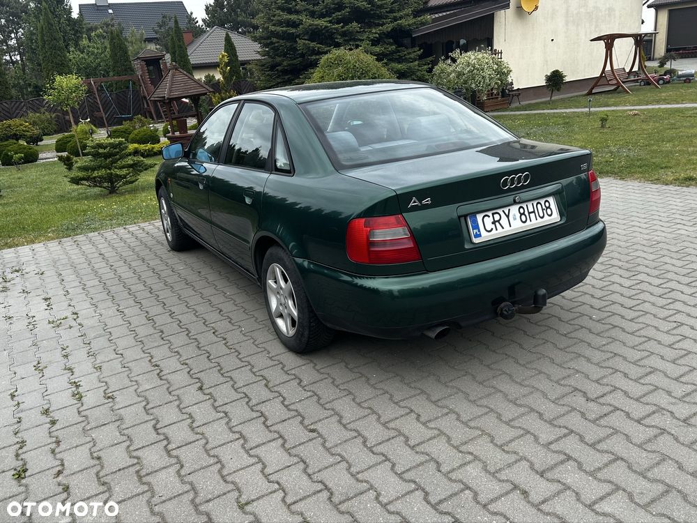 Audi A4 Limousine - 4