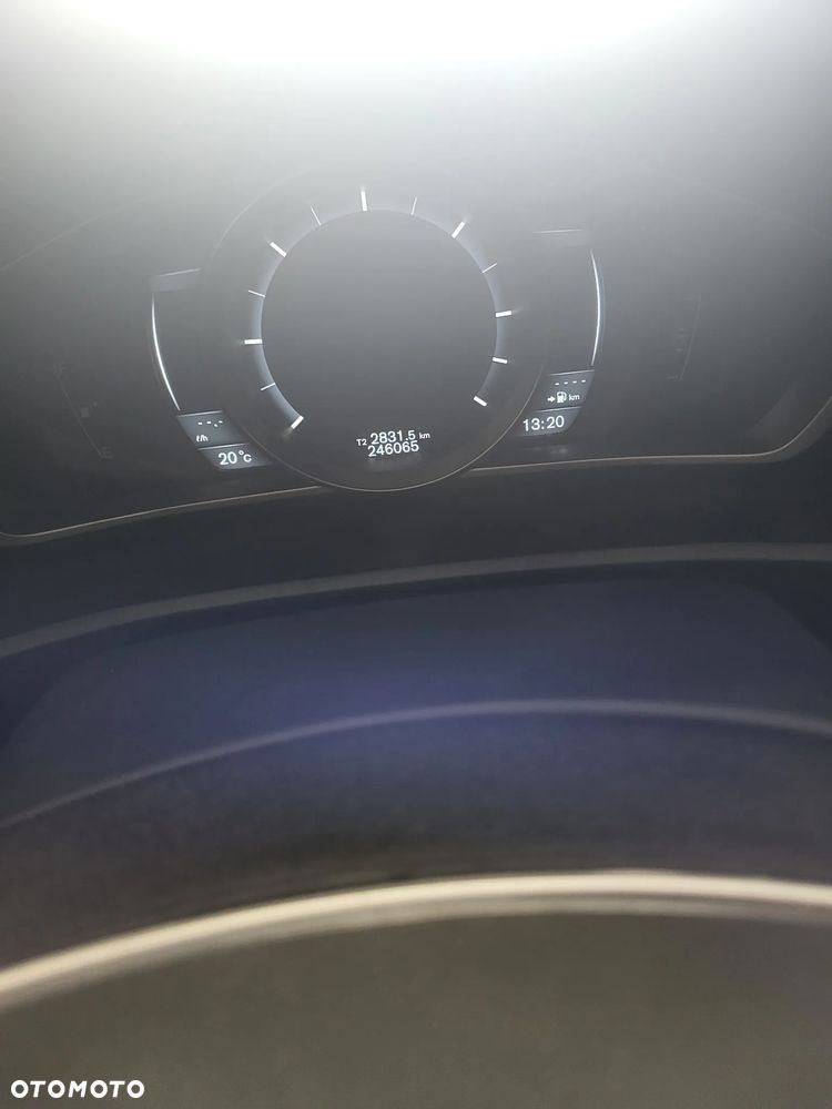 Volvo V40 D2 R-Design - 14