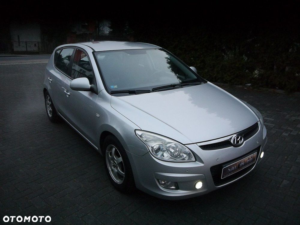 Hyundai i30 1.6 CRDi Comfort EU5 - 3