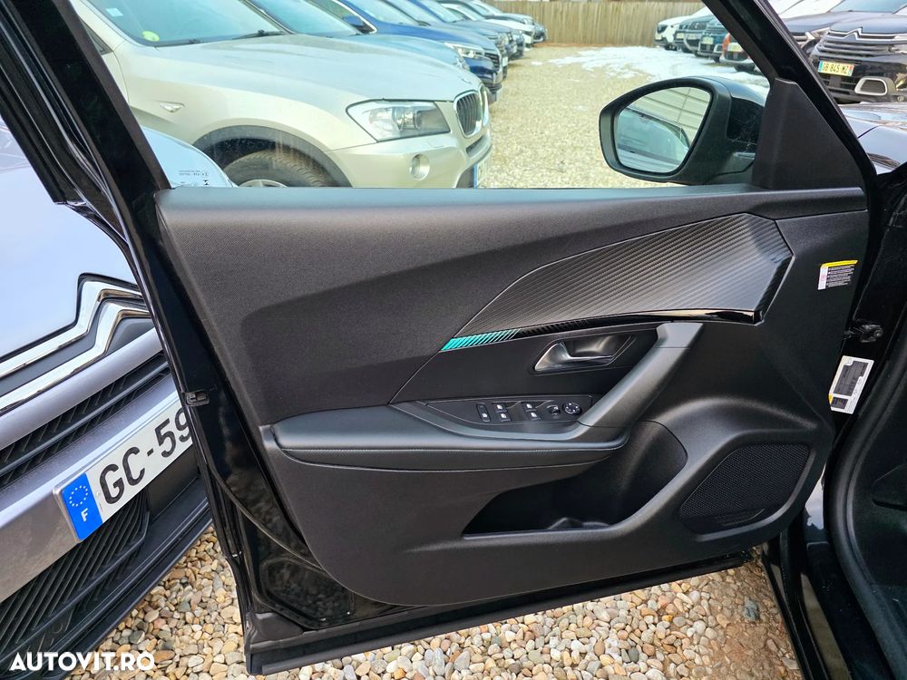 Peugeot 2008 PureTech 130 EAT8 Allure - 20