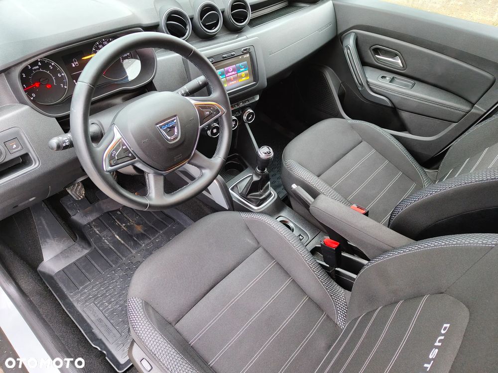 Dacia Duster 1.6 SCe Laureate S&S - 1