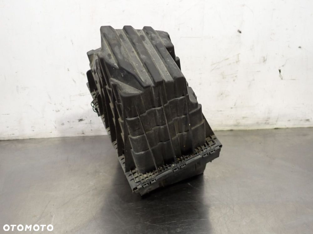 OBUDOWA FILTRA POWIETRZA VOLKSWAGEN T5 - 4