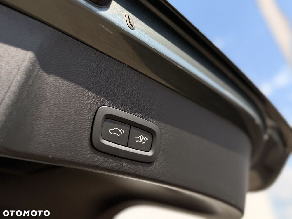 Volvo XC 40 - 22