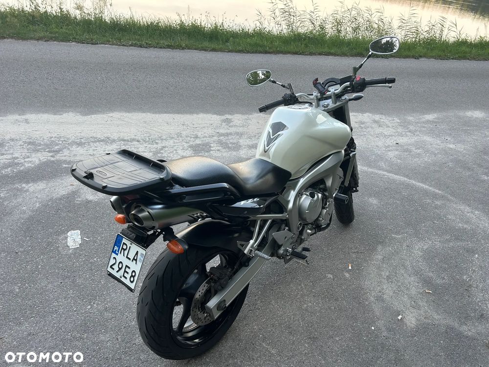 Yamaha FZ6 - 11