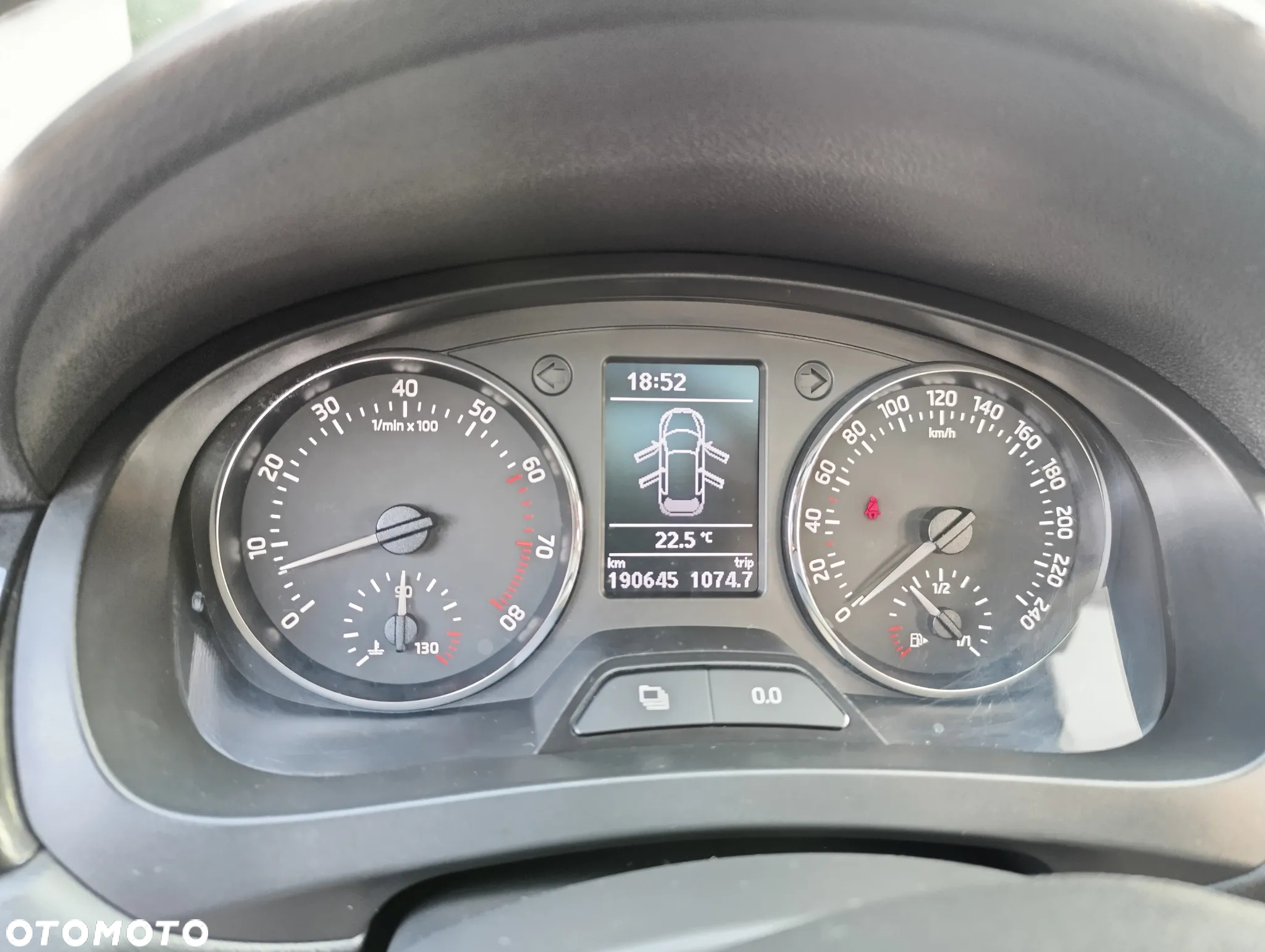 Skoda RAPID 1.2 TSI Ambition - 19