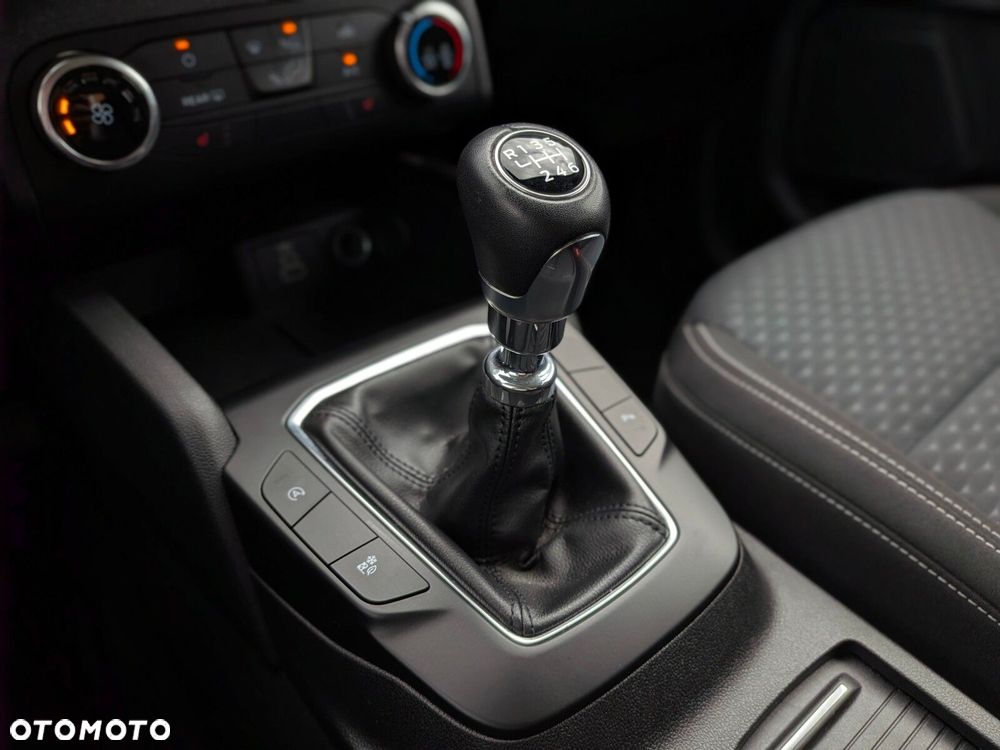 Ford Kuga 1.5 EcoBoost FWD - 32