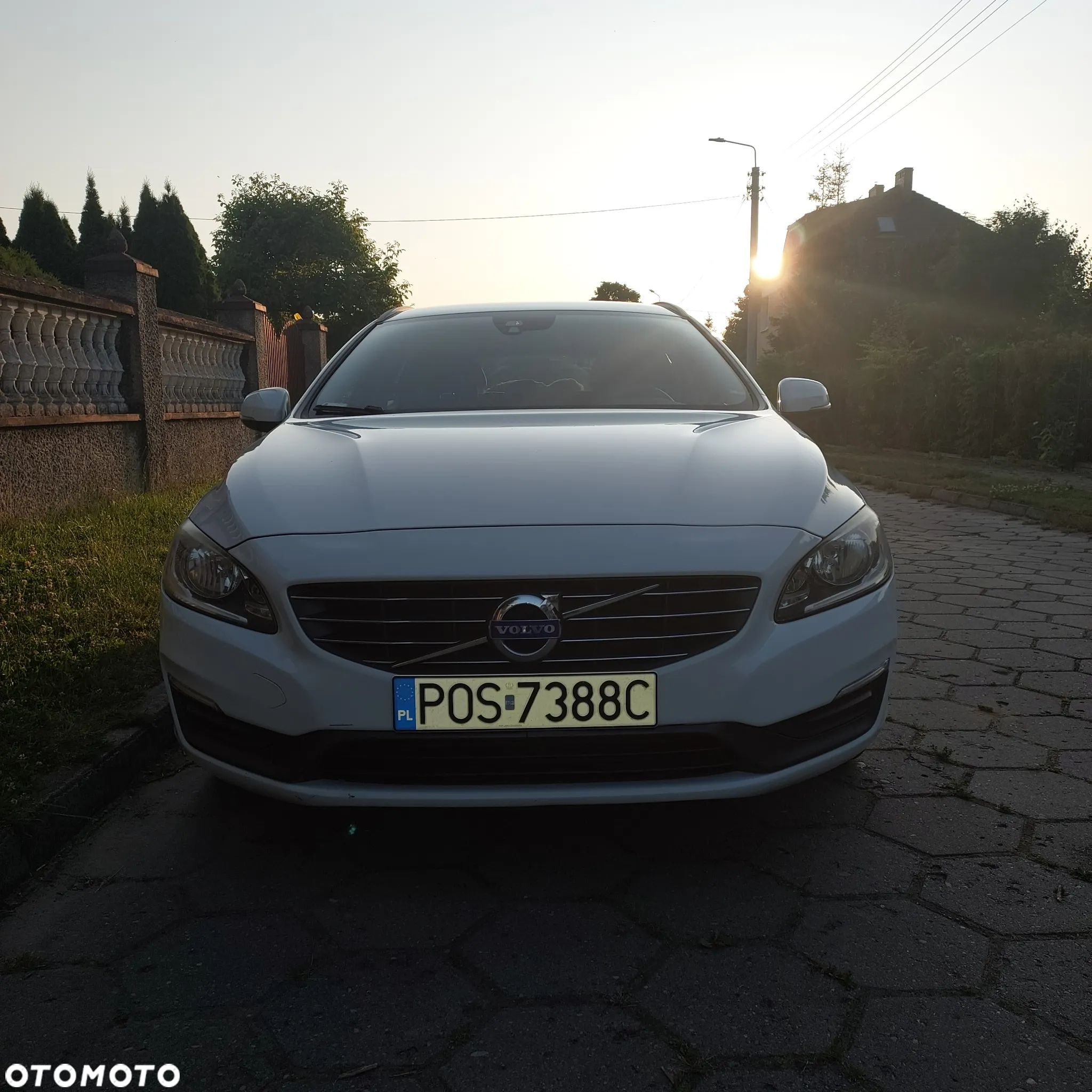 Volvo V60 D2 Base - 4