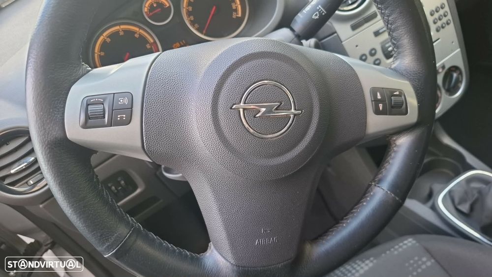 Opel Corsa 1.3 CDTI Enjoy EcoFLEX - 17