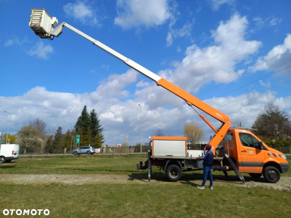 Mercedes-Benz SPRINTER - 21