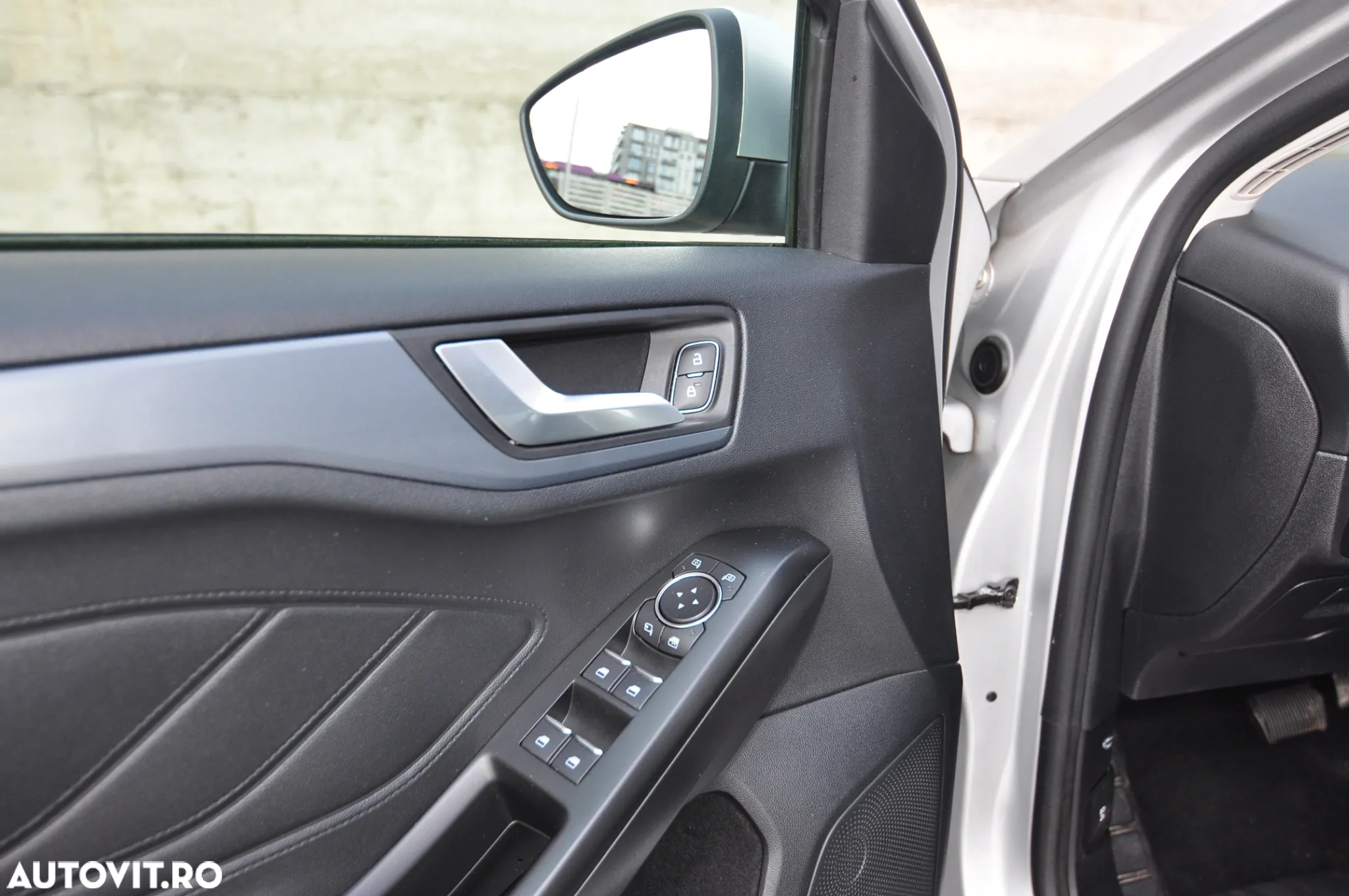 Ford Focus 2.0 EcoBlue Active Business - 17