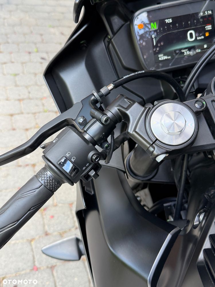 Yamaha YZF - 9