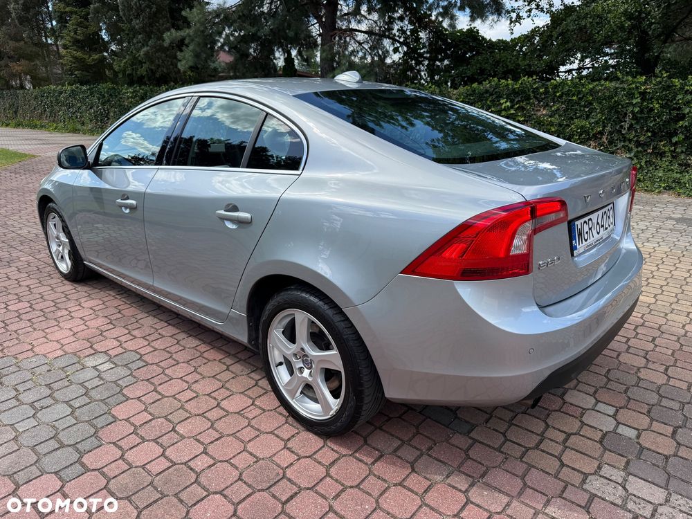 Volvo S60 D3 Momentum - 12